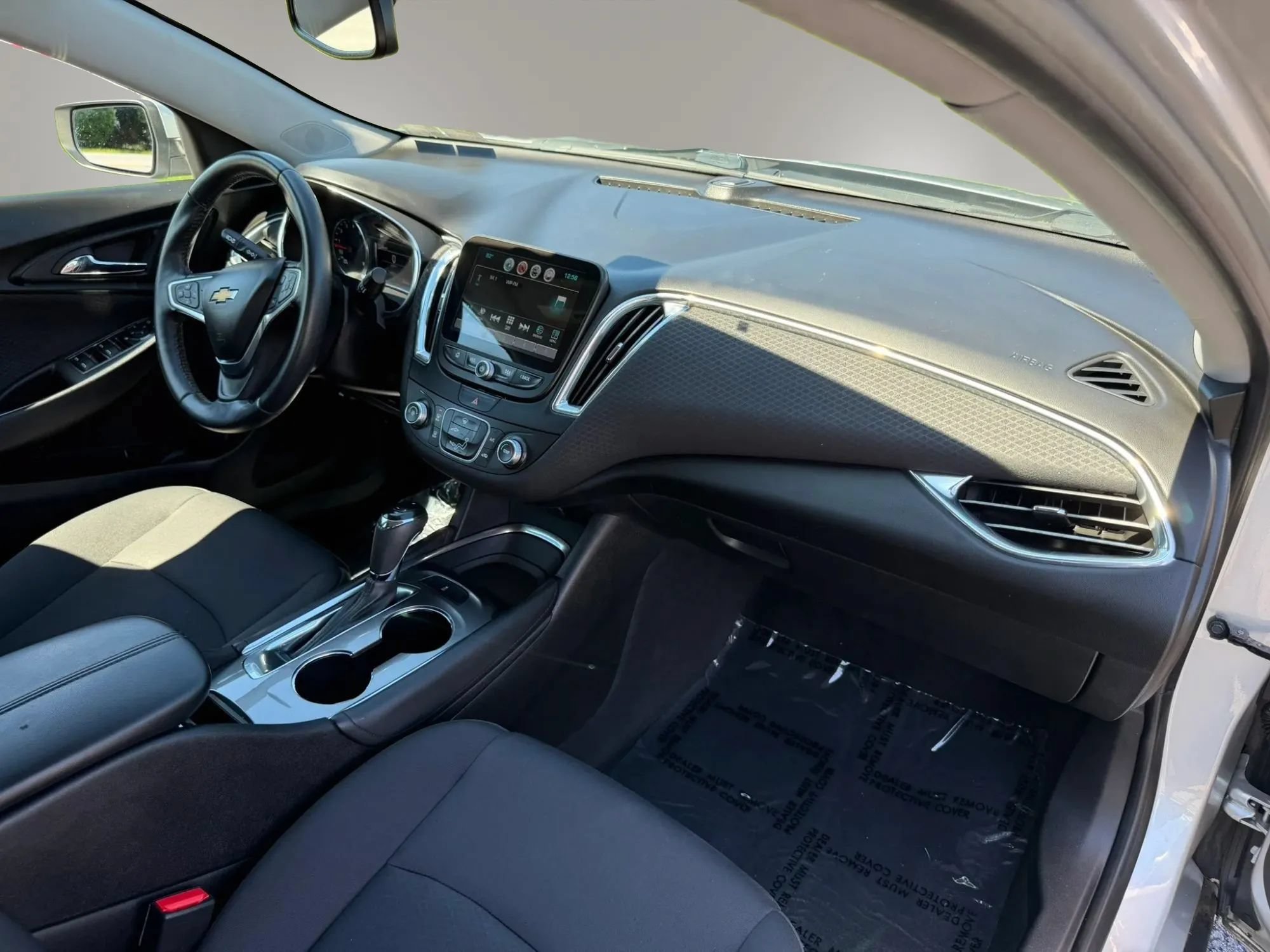 Used 2018 Chevrolet Malibu LT FWD image 35