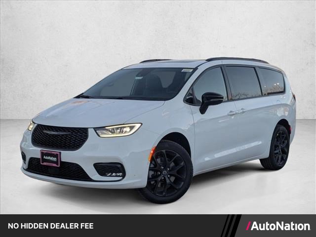 New 2026 Chrysler Pacifica Limited w/ S Appearance Package AWD/4WD image 1