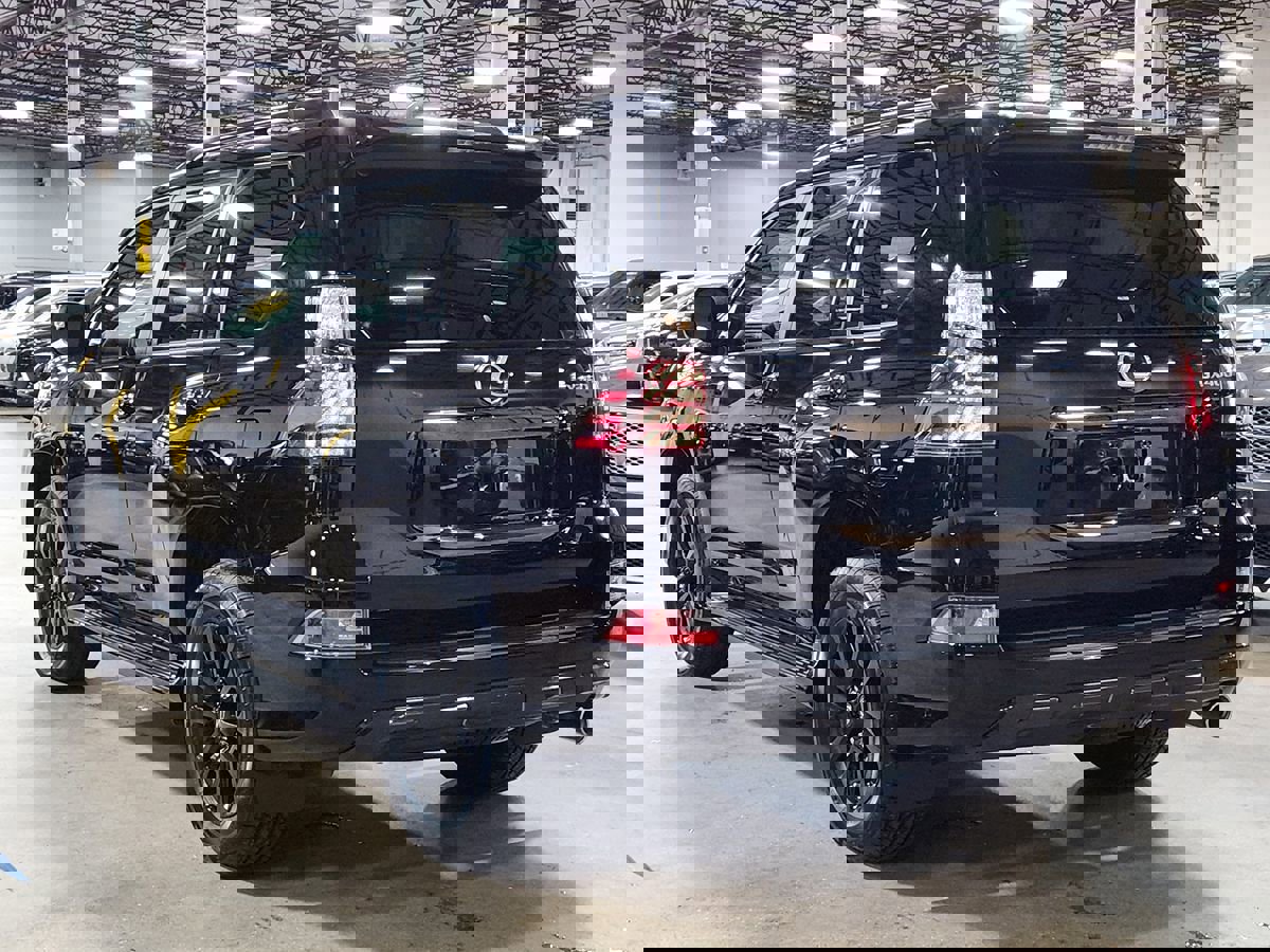 Used 2023 Lexus GX 460 image 11