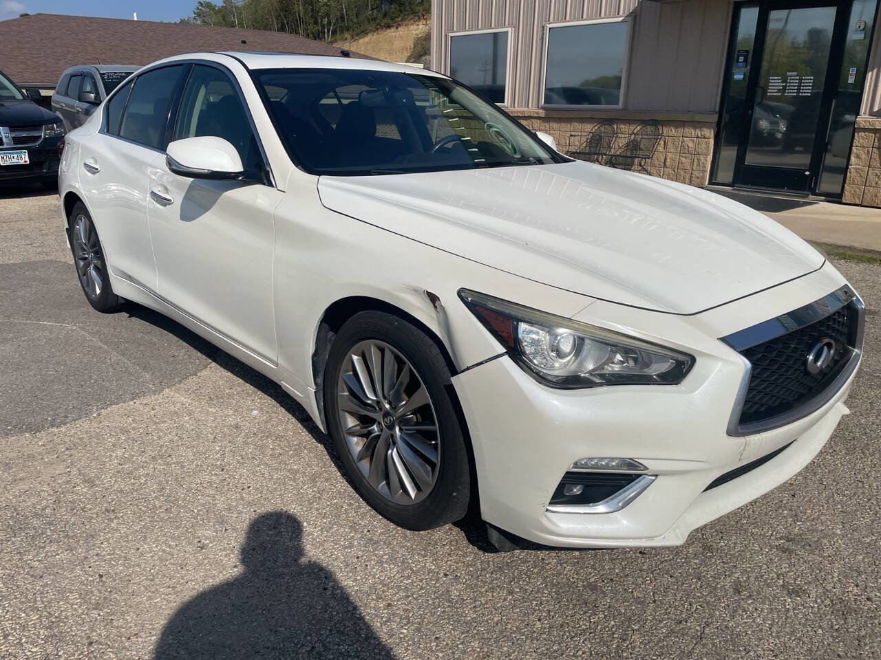 Used 2018 INFINITI Q50 Luxe w/ Essential Package (3.0T Luxe) image 2