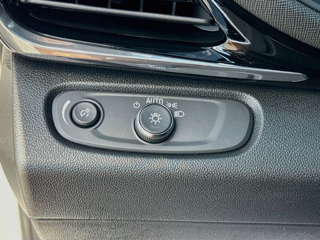 Used 2024 Buick Envista Avenir FWD image 10