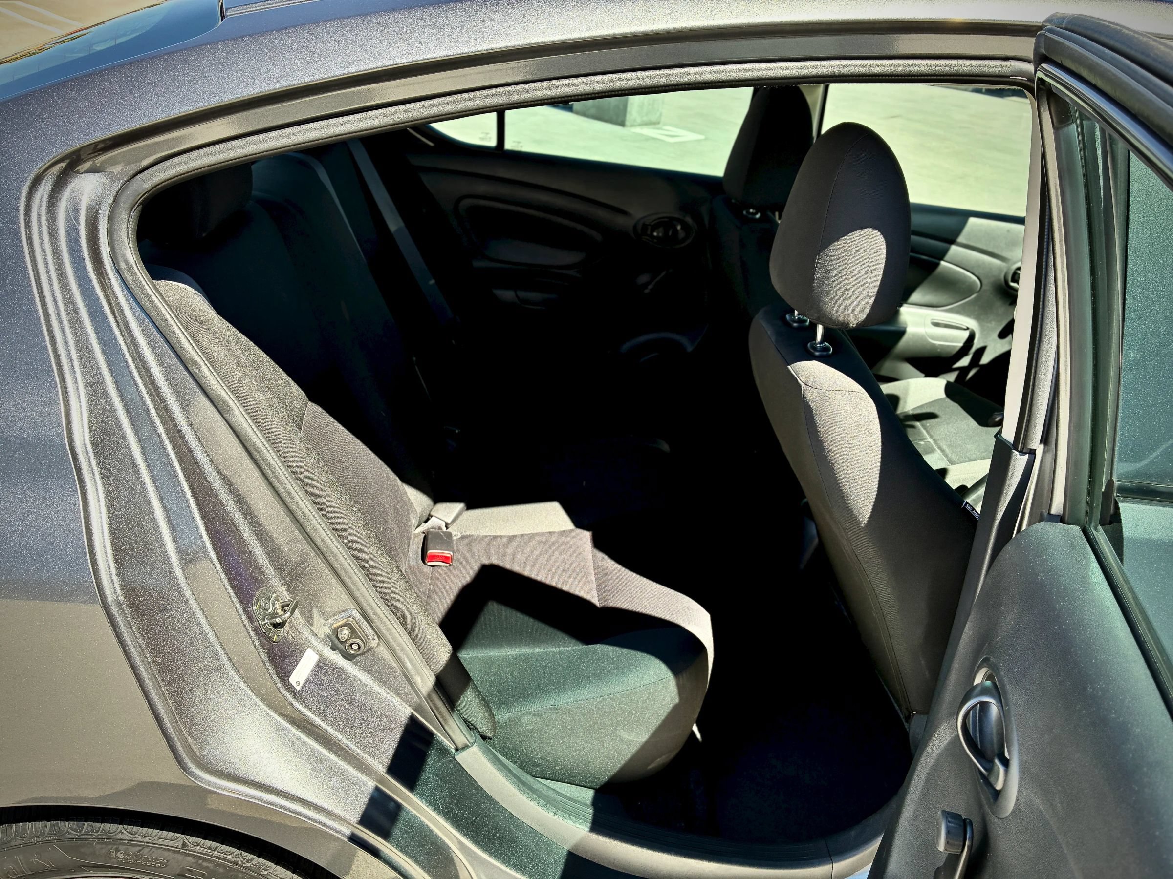 Used 2018 Nissan Versa S FWD image 28