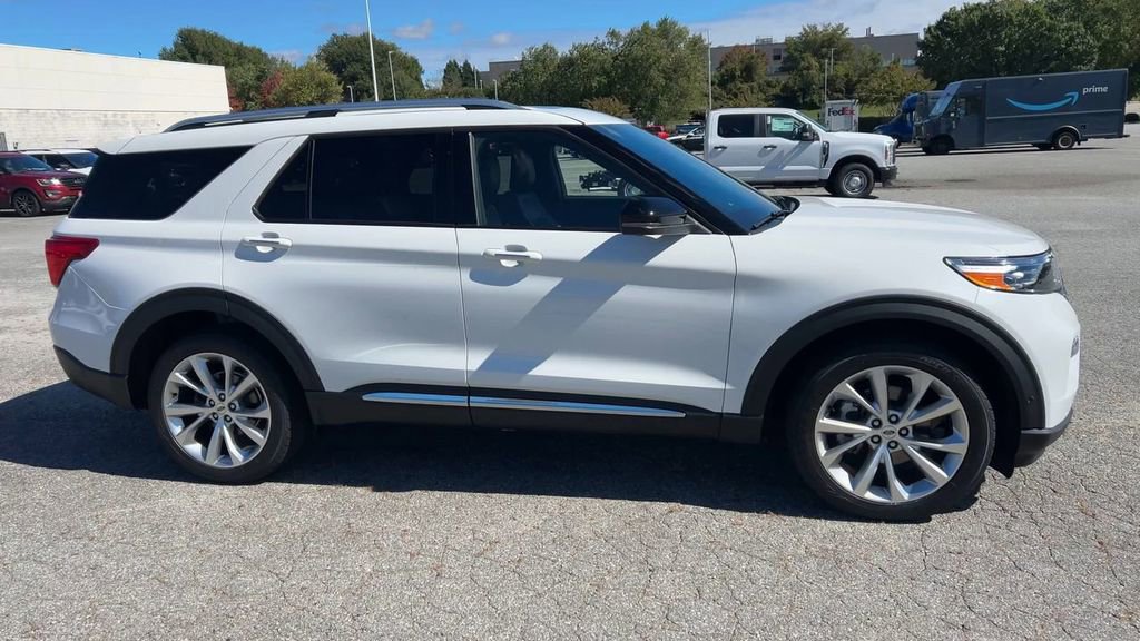 Used 2022 Ford Explorer Platinum w/ Equipment Group 601A image 12