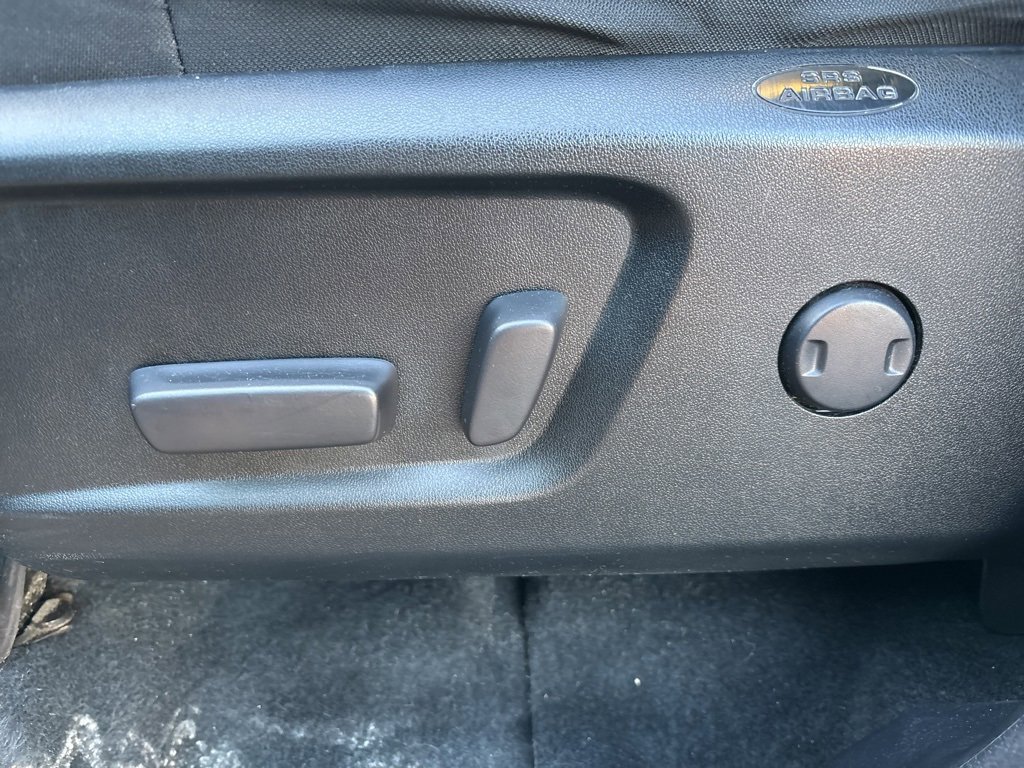 Used 2020 Toyota Tundra 4x4 CrewMax image 27