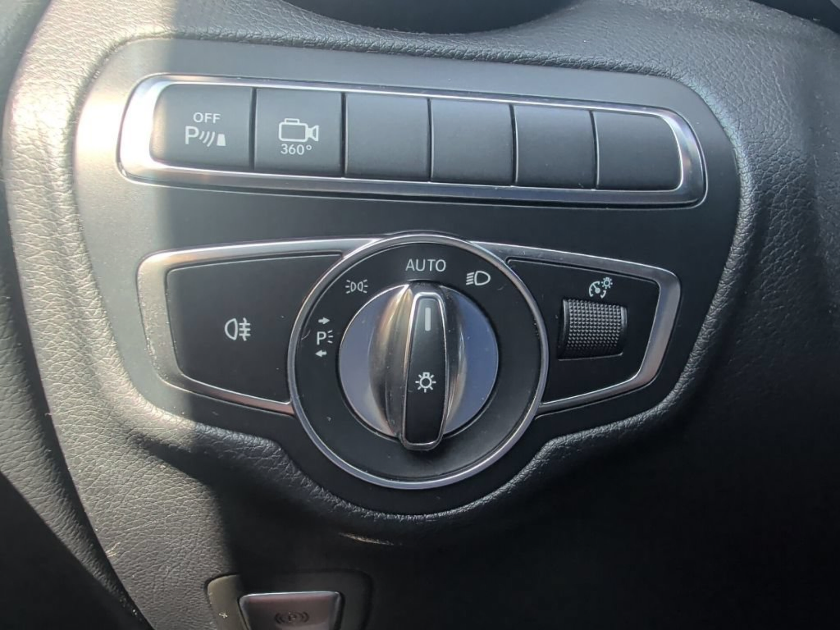 Used 2019 Mercedes-Benz GLC 300 image 39