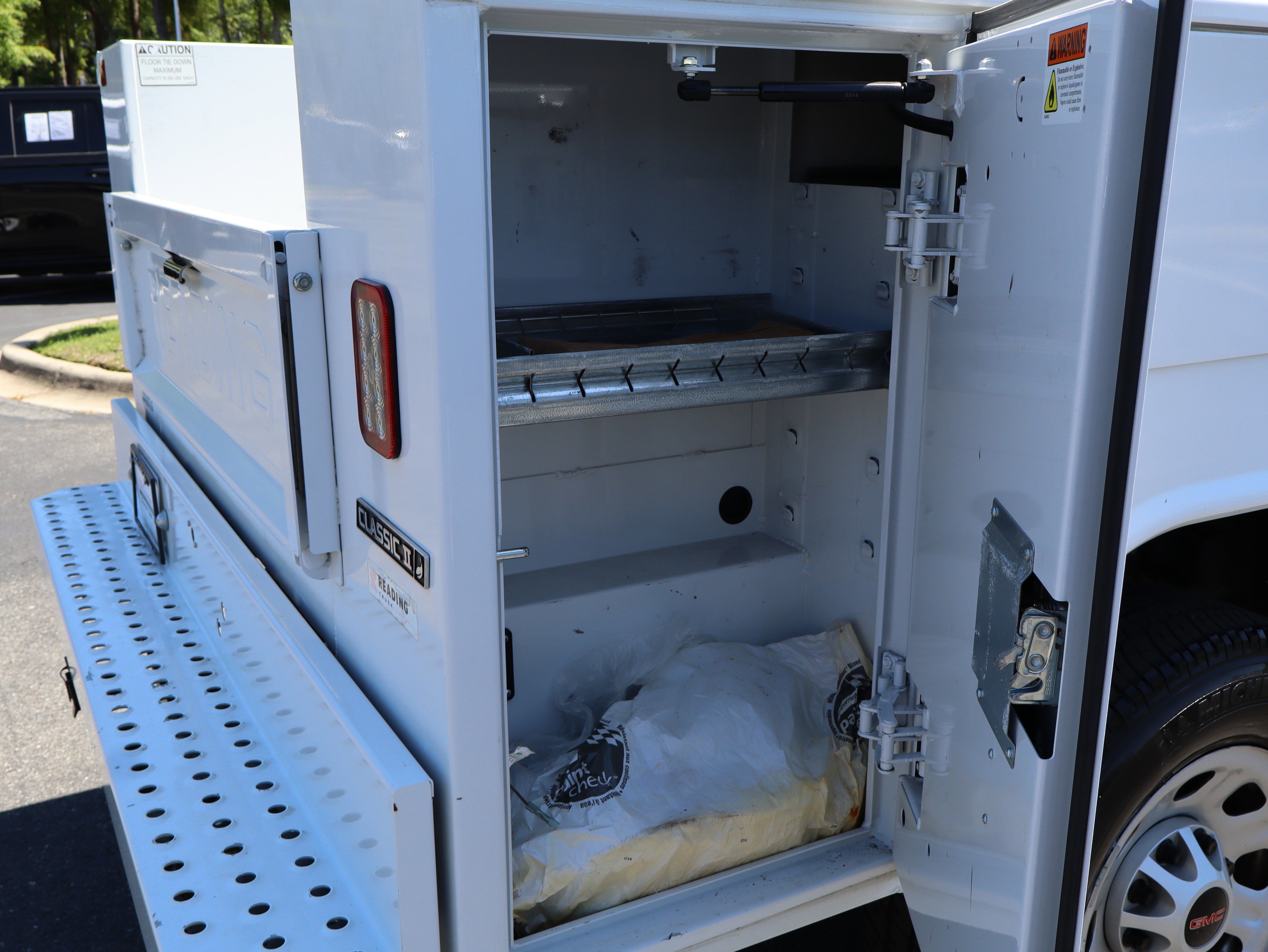 Used 2023 GMC Sierra 3500 Pro w/ Convenience Package image 46