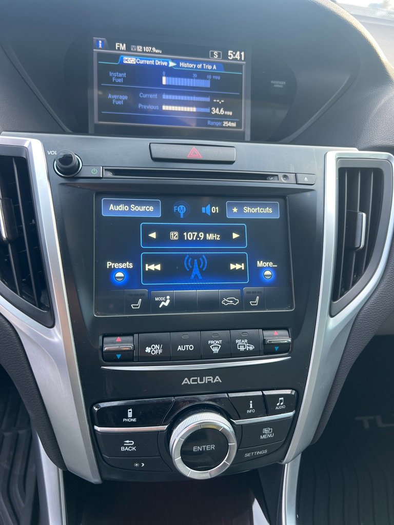 Used 2016 Acura TLX image 32