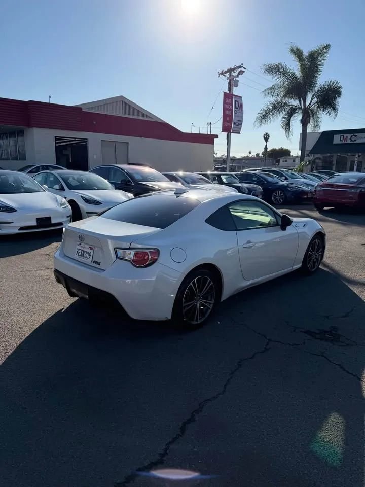 Used 2013 Scion FR-S Coupe 2D image 4