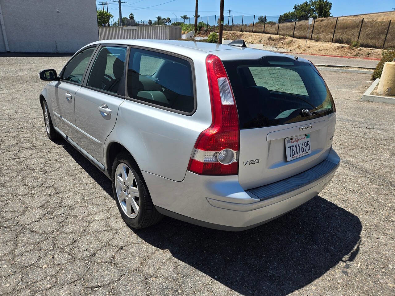 Used 2007 Volvo V50 2.4i FWD image 12