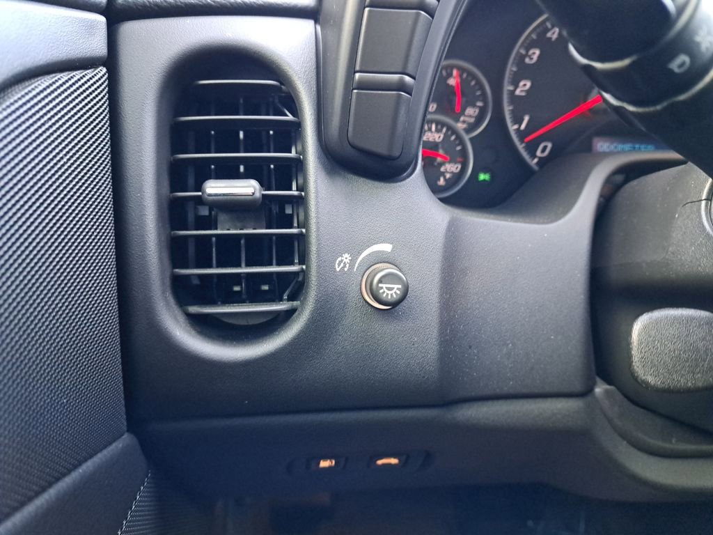 Used 2012 Chevrolet Corvette Coupe image 24