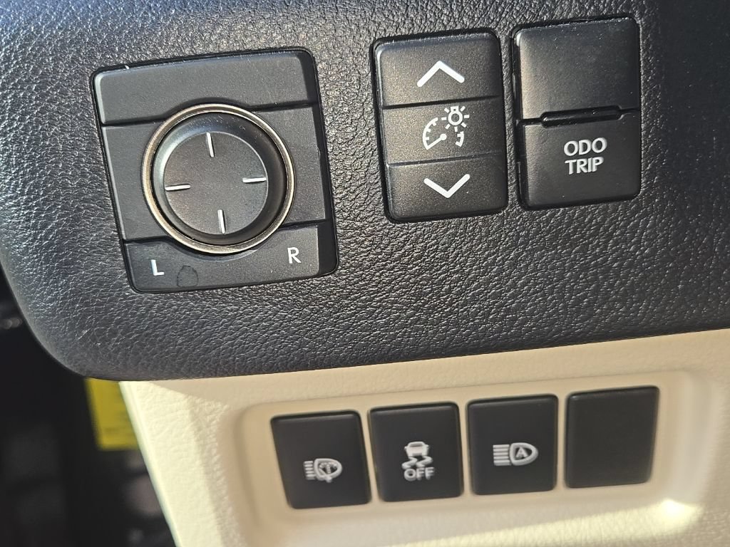 Used 2020 Lexus GX 460 Premium w/ Premium Package AWD/4WD image 20