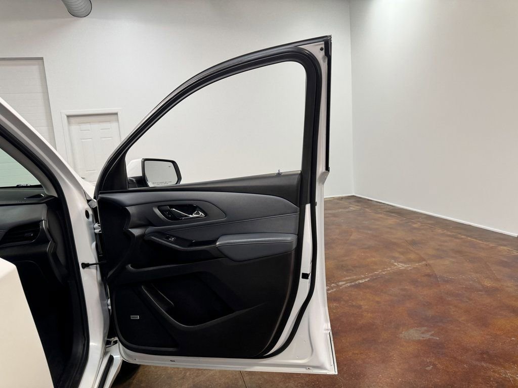 Used 2021 Chevrolet Traverse Premier image 62