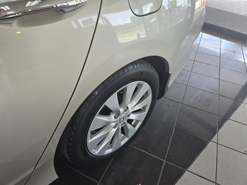 Used 2013 Honda Accord EX-L image 29