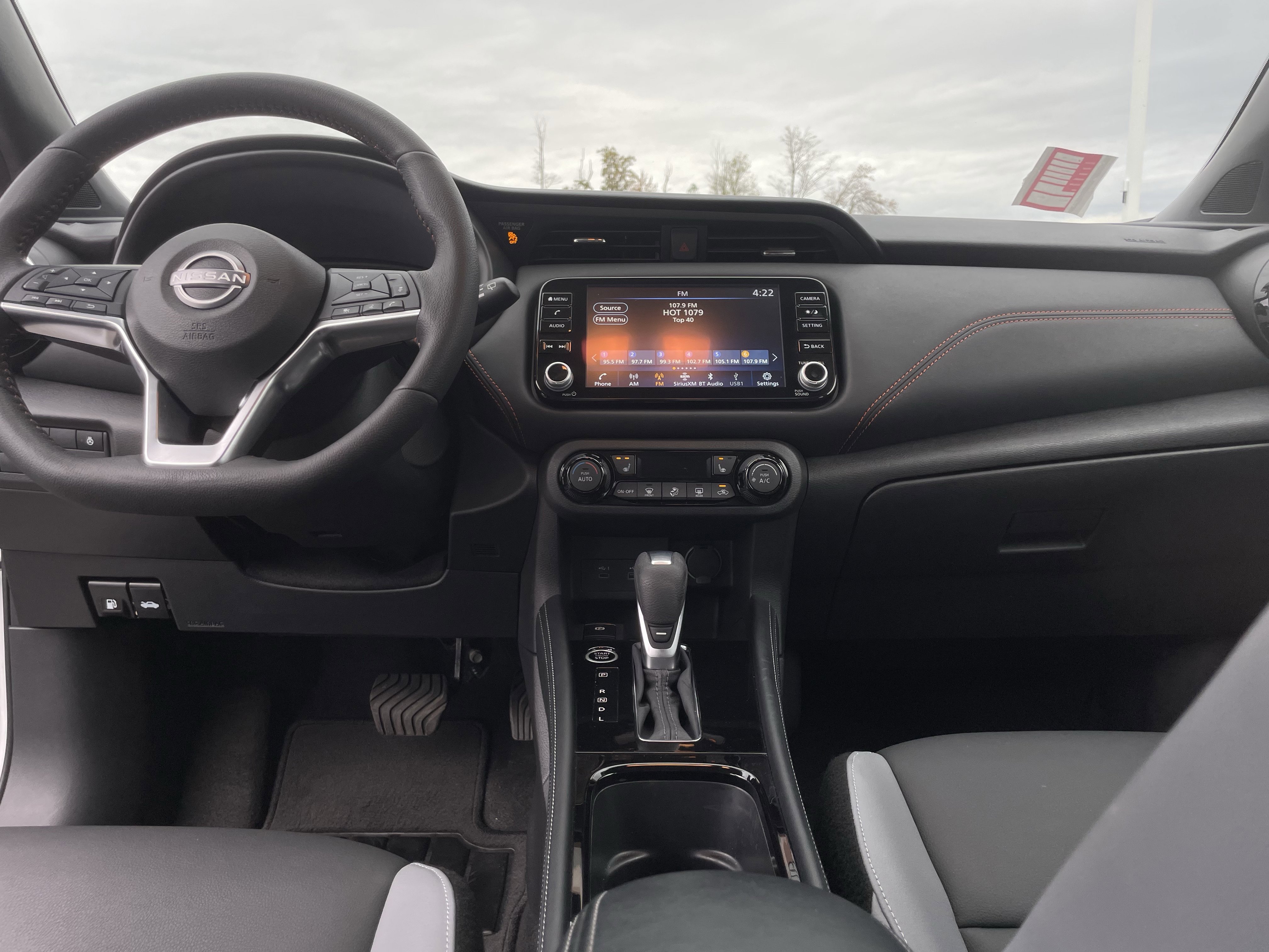 Used 2023 Nissan Kicks SR w/ SR Premium Package image 14
