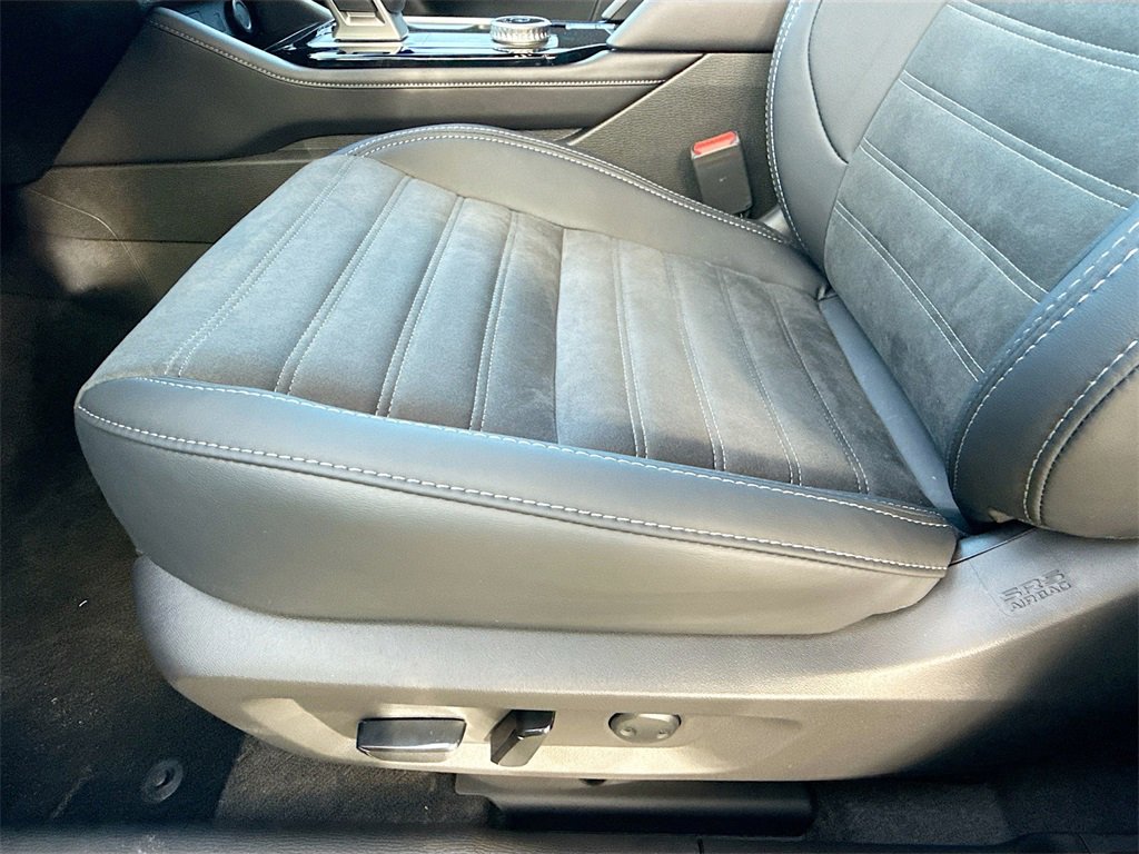 New 2025 Mitsubishi Outlander SE image 20