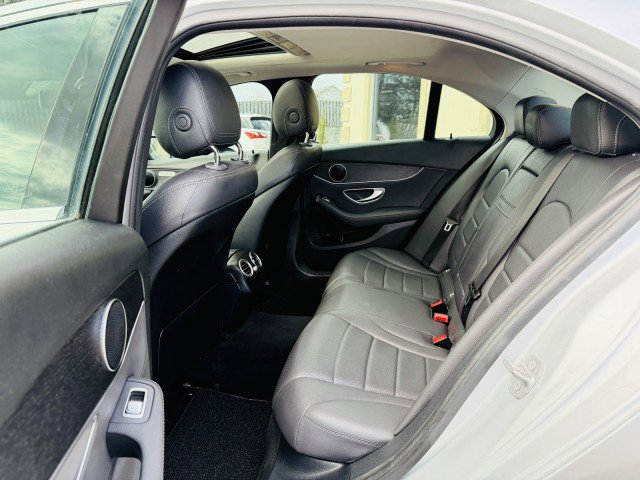 Used 2020 Mercedes-Benz C 300 Sedan image 8