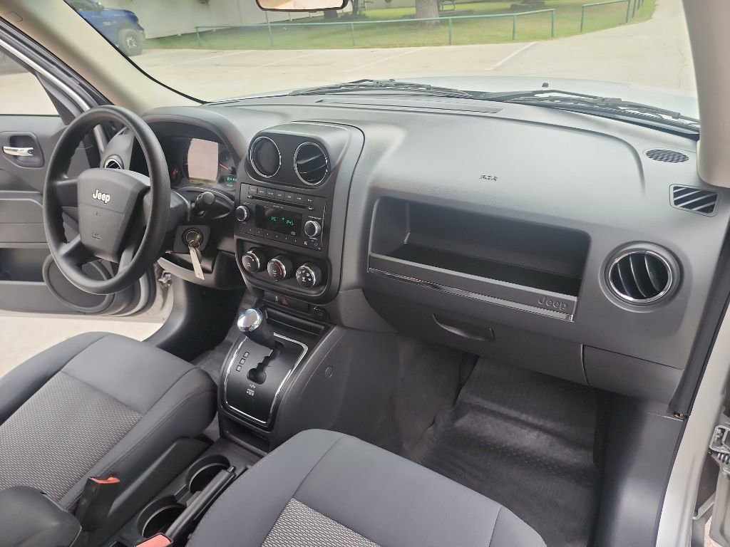 Used 2010 Jeep Patriot Sport w/ Tire & Wheel Group image 28