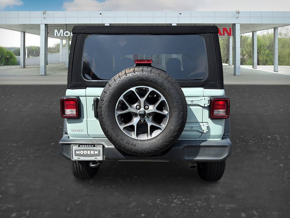 Used 2024 Jeep Wrangler Unlimited Sport AWD/4WD image 4