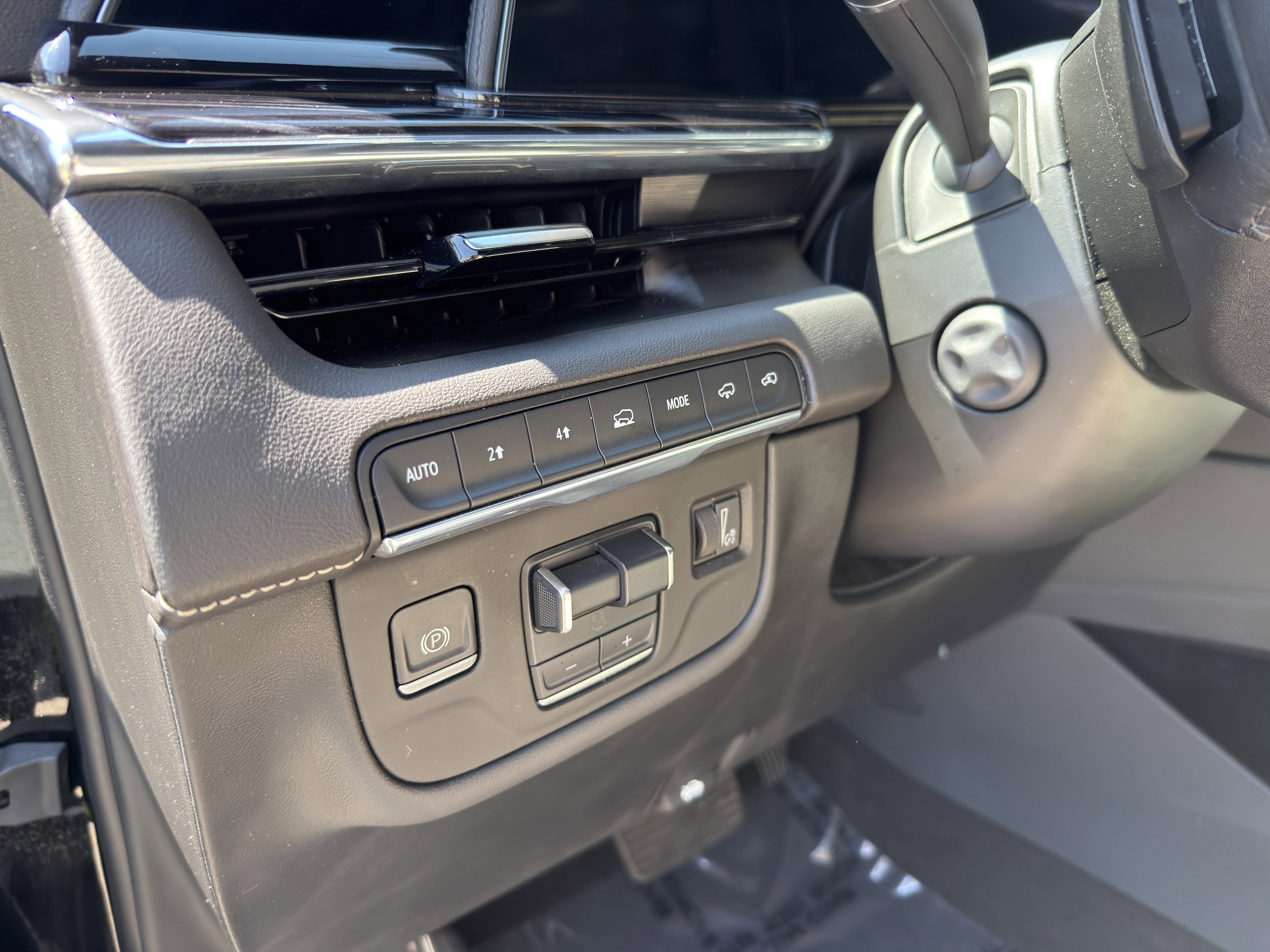 Used 2023 Cadillac Escalade Sport w/ Touring Package AWD/4WD image 14