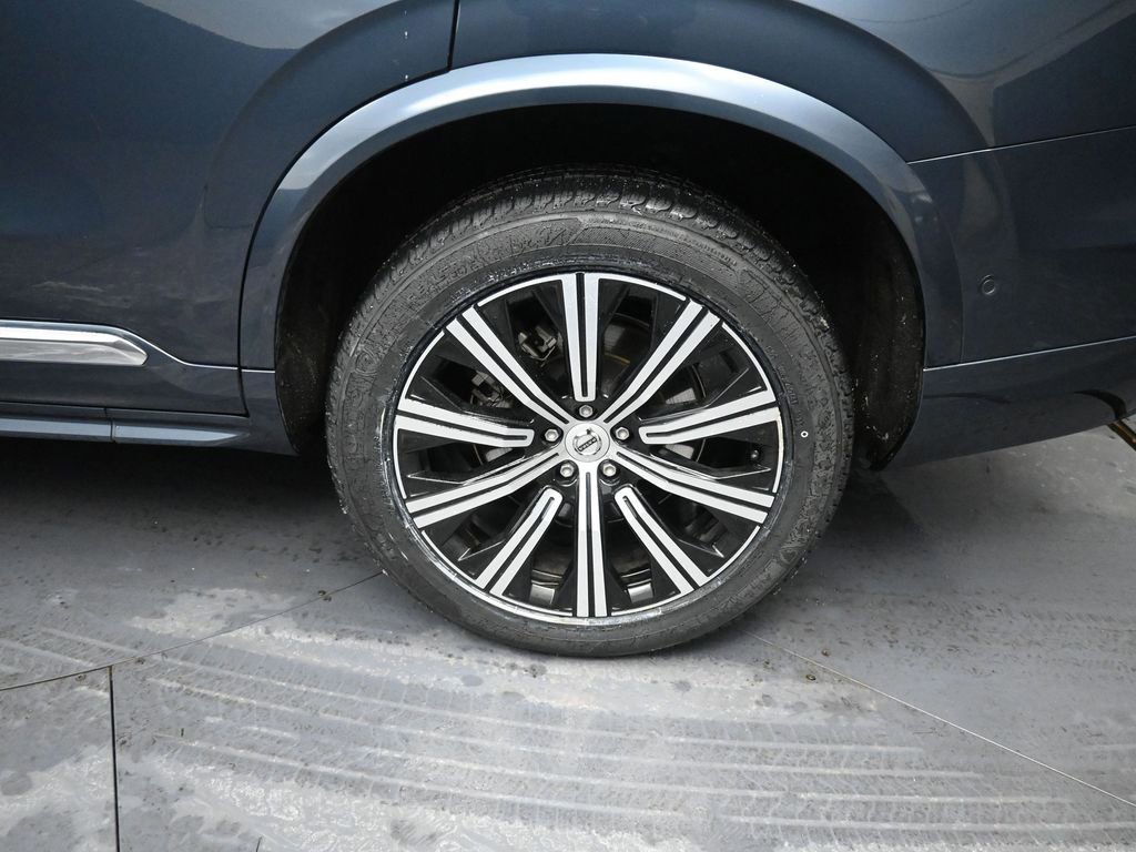 Used 2024 Volvo XC90 B6 Plus image 13