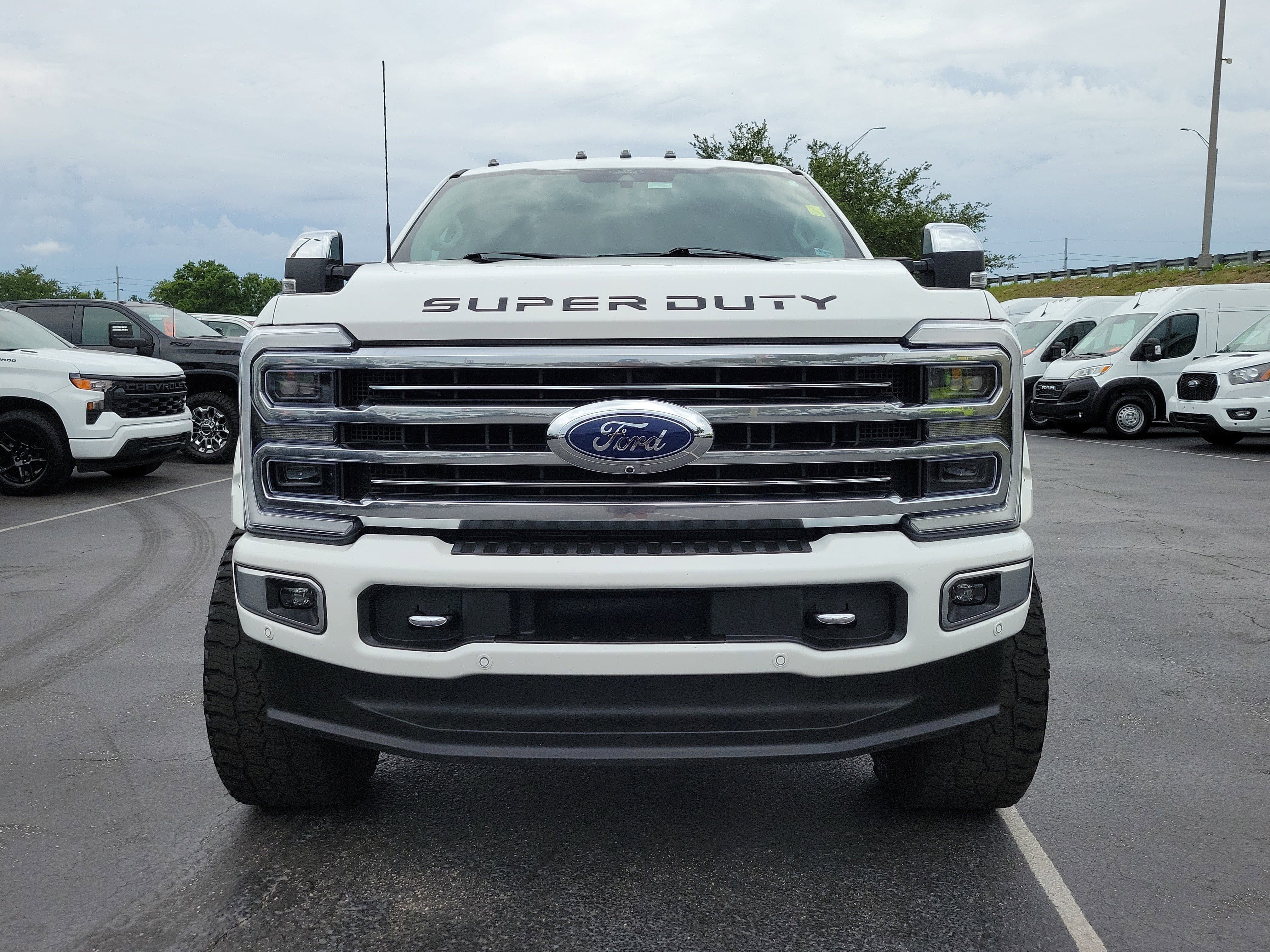 Used 2024 Ford F250 Limited AWD/4WD image 2