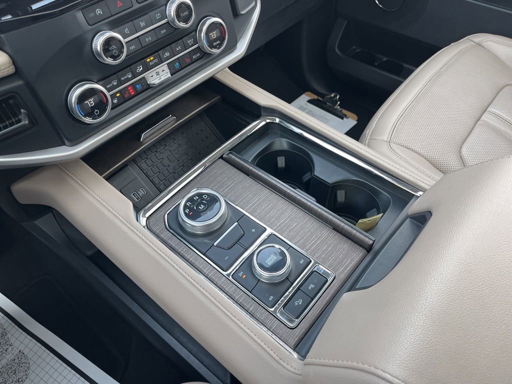 Used 2024 Ford Expedition Max Limited image 26