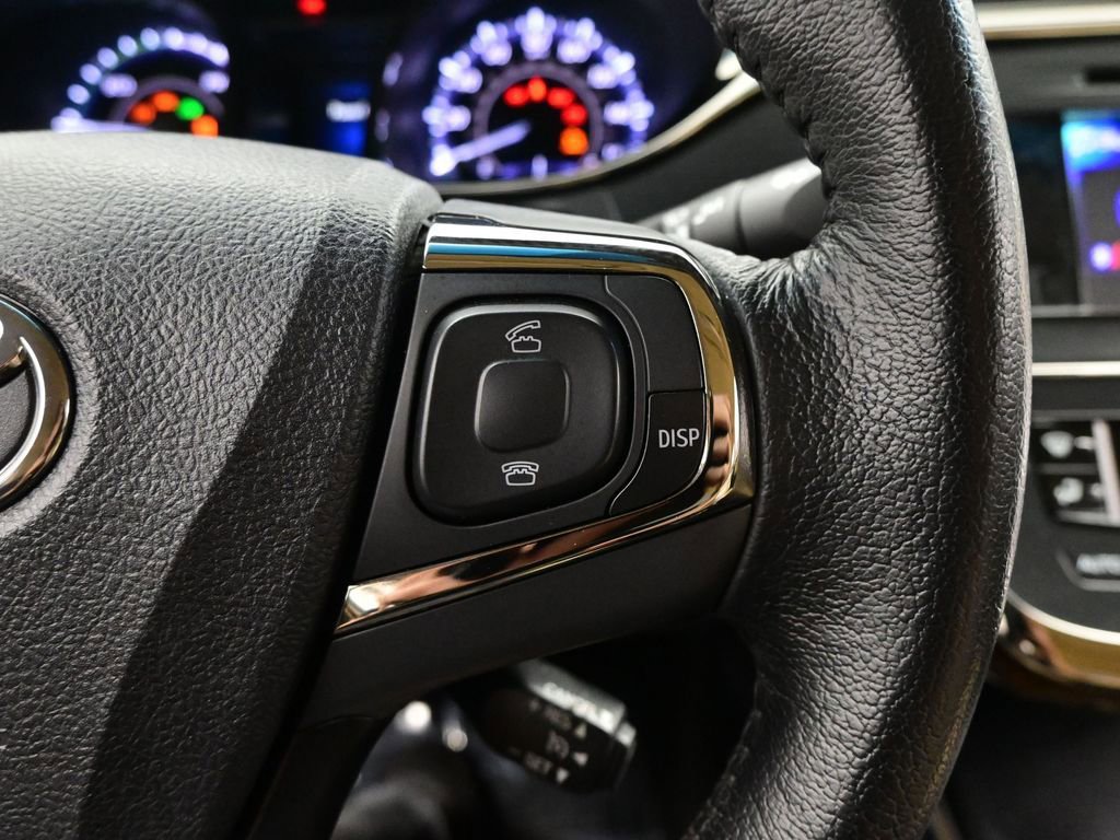 Used 2013 Toyota Avalon Limited image 17