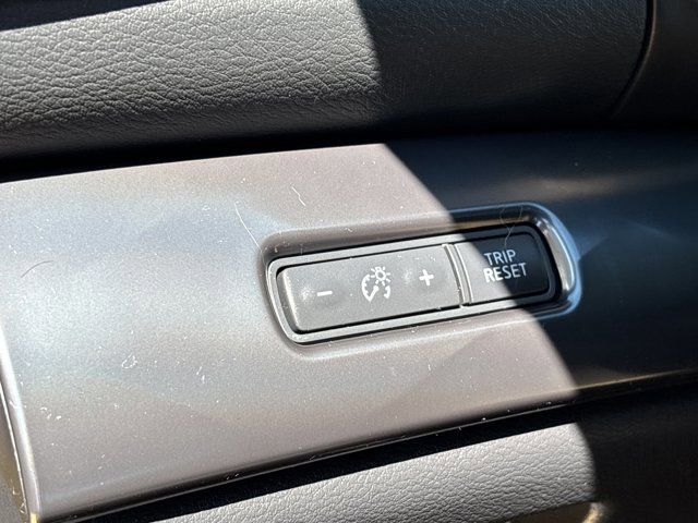 Used 2023 Nissan Maxima SR w/ Sport Mat Group FWD image 22