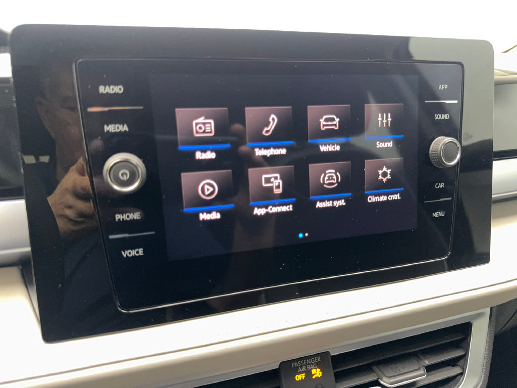 Used 2025 Volkswagen Taos SE FWD image 65