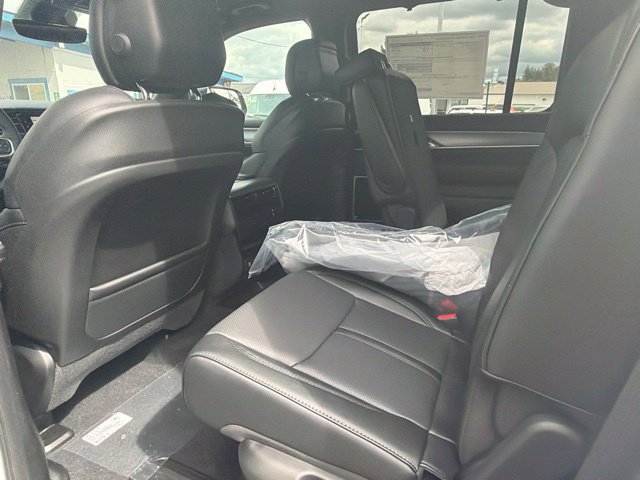 New 2026 Jeep Grand Wagoneer Limited AWD/4WD image 18