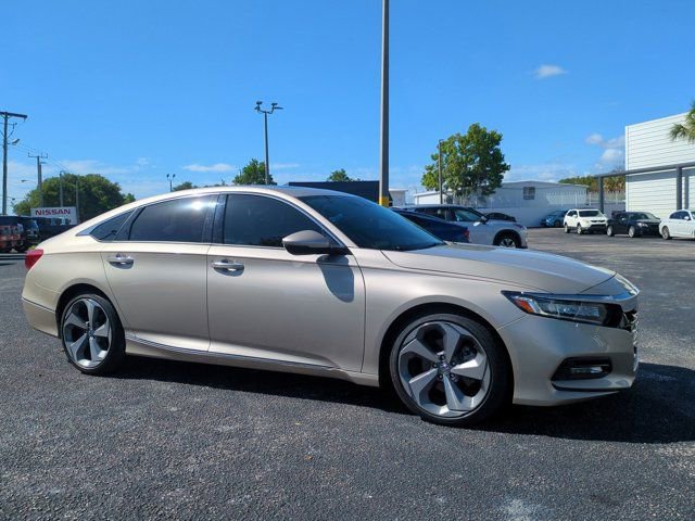 Used 2020 Honda Accord Touring image 2