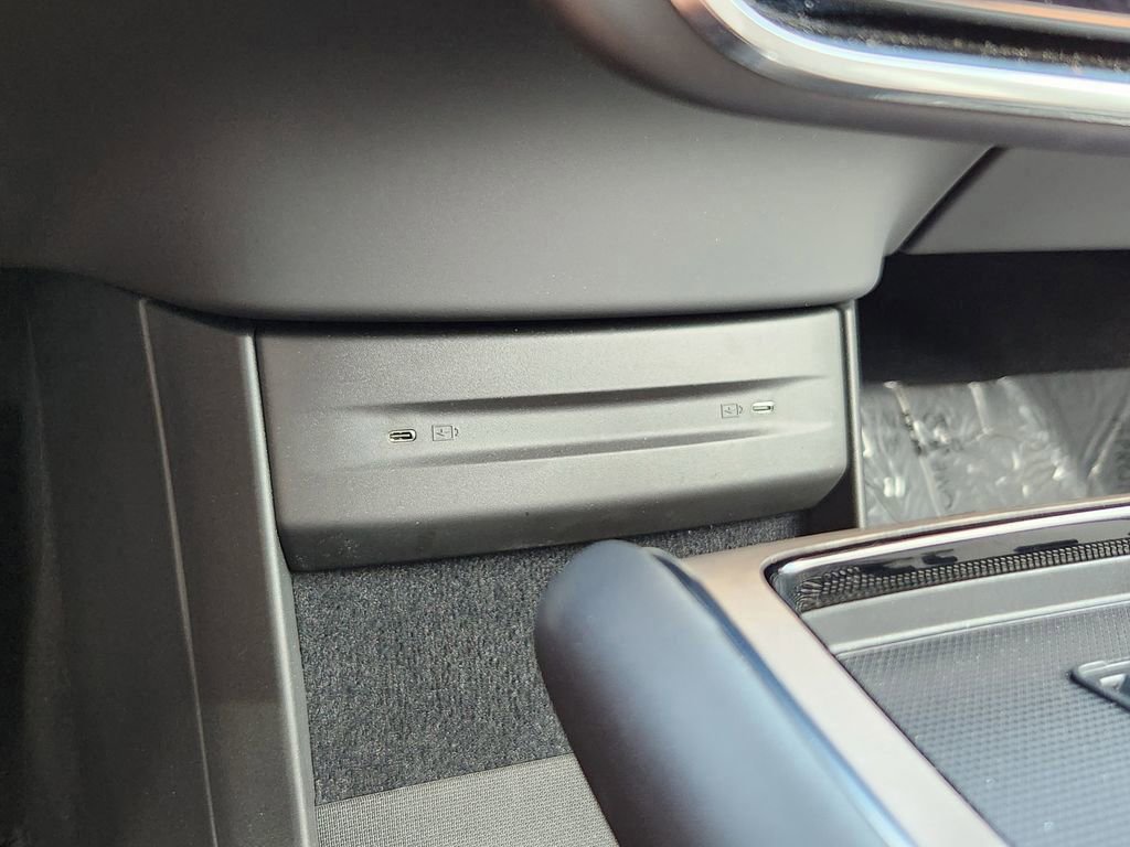 New 2025 Volvo EX90 Ultra image 16