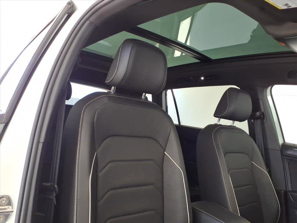 Used 2022 Volkswagen Tiguan SEL R-Line AWD/4WD image 22