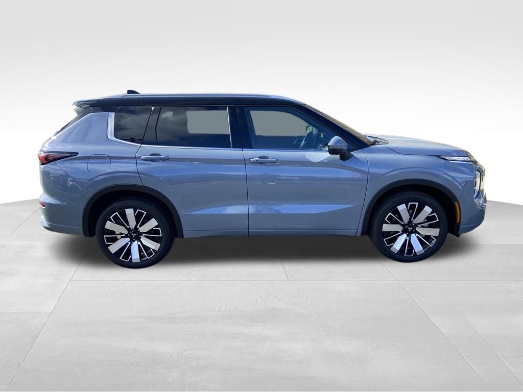 New 2026 Mitsubishi Outlander AWD image 9