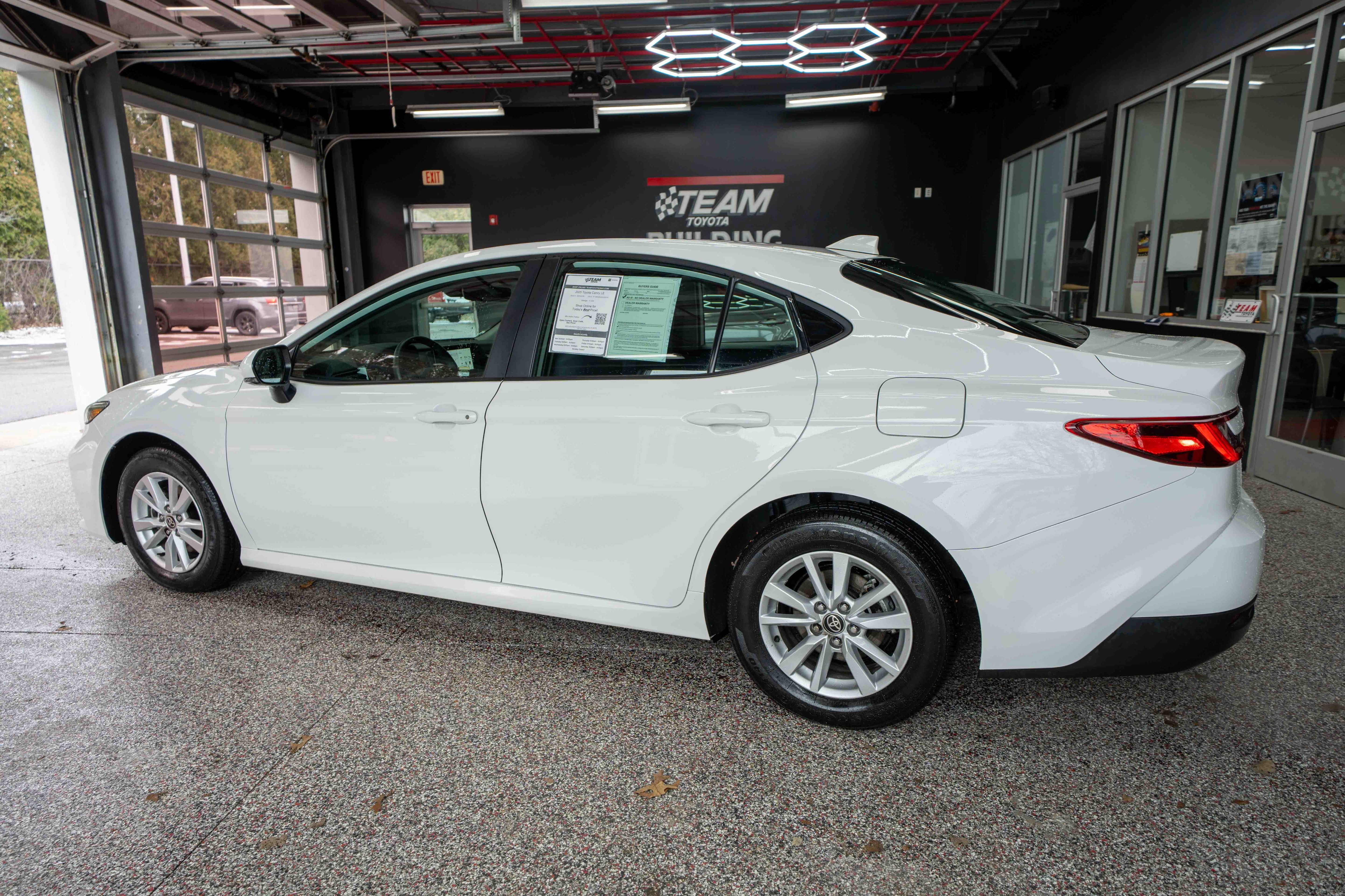 Used 2025 Toyota Camry LE w/ Convenience Package image 2