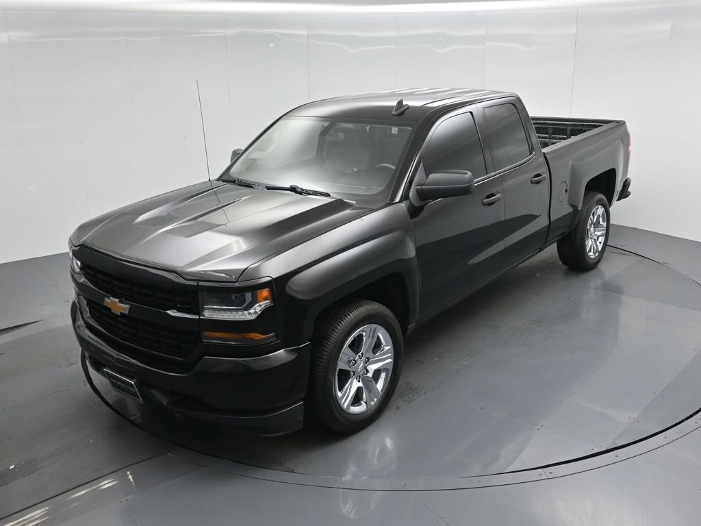 Used 2018 Chevrolet Silverado 1500 Custom w/ Custom Value Package image 30