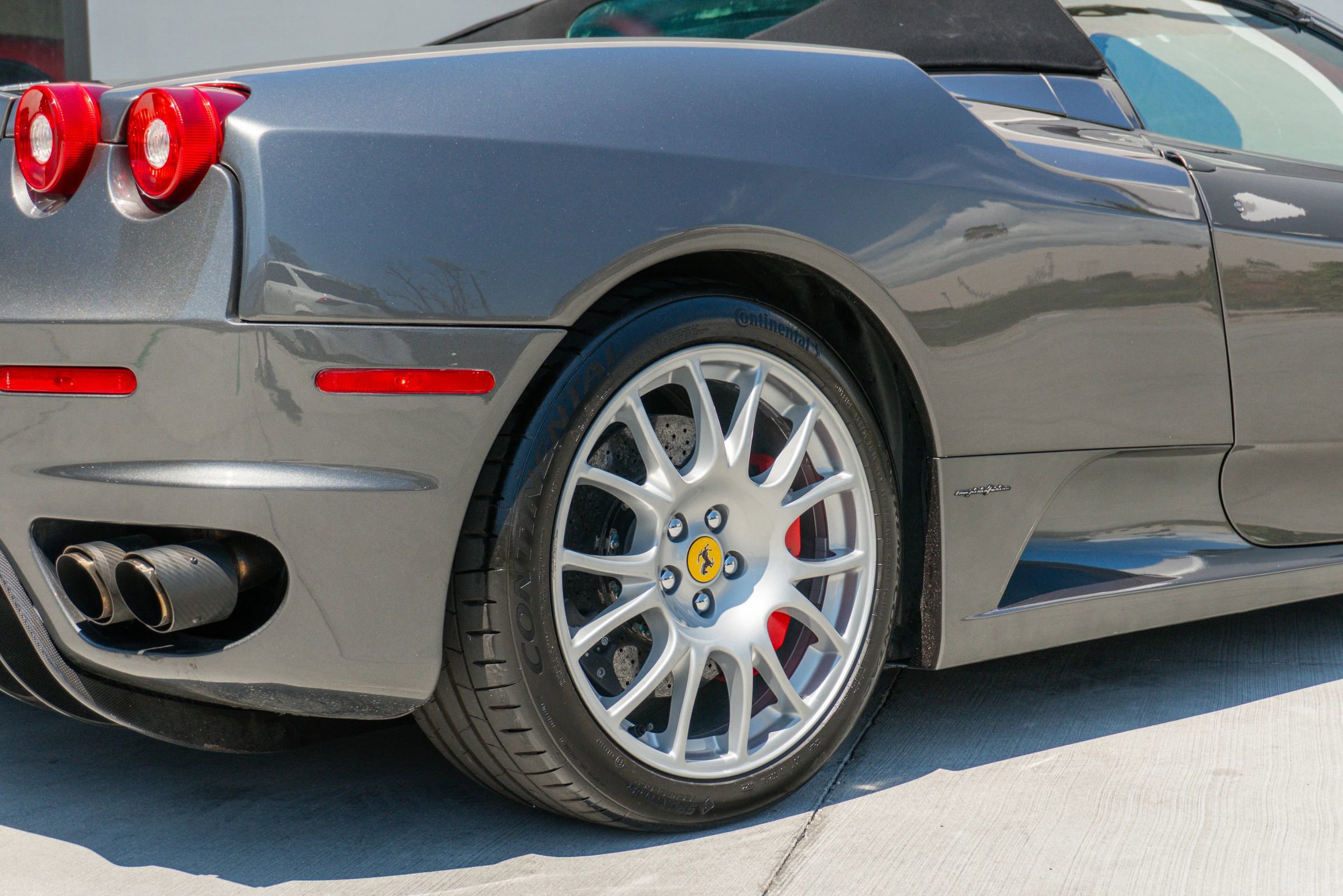 Used 2005 Ferrari F430 Spider RWD image 39