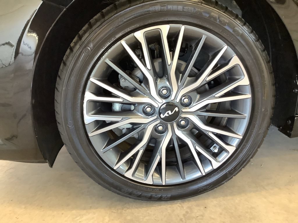 Certified 2023 Kia Forte GT-Line FWD image 22