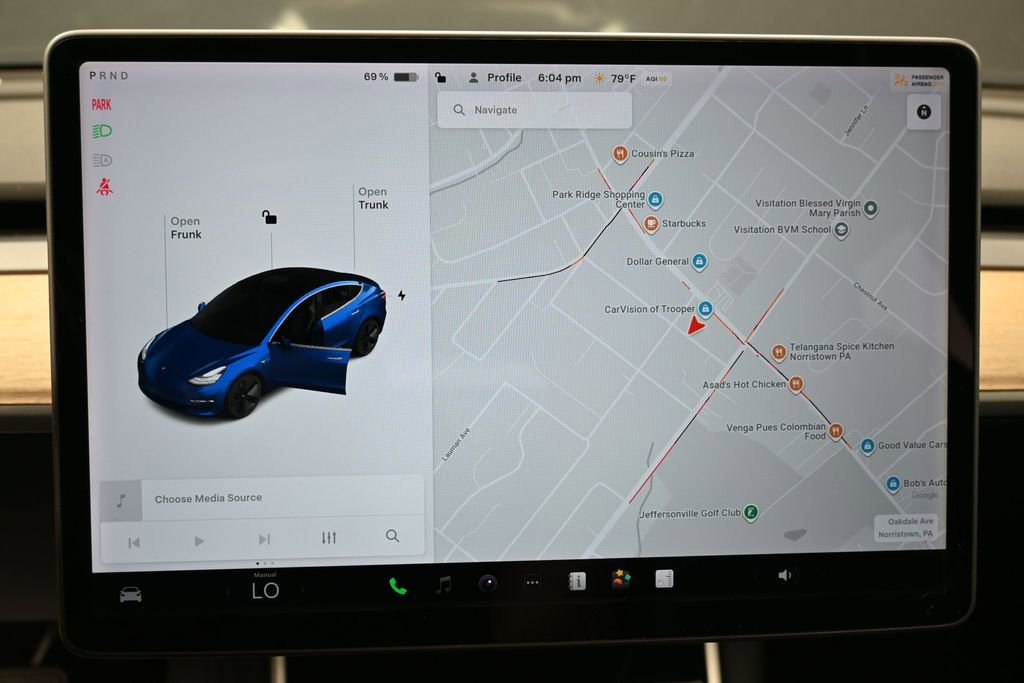 Used 2018 Tesla Model 3 Long Range image 22