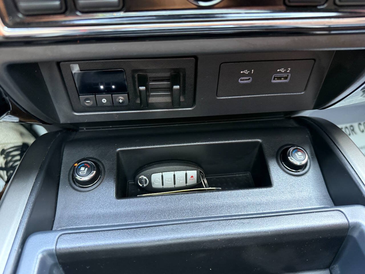 Used 2021 Nissan Titan Platinum Reserve w/ Moonroof Package AWD/4WD image 31
