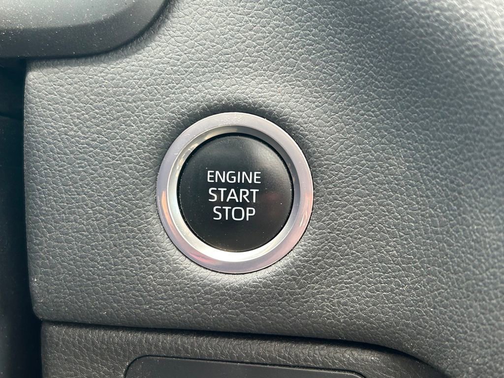 Used 2023 Toyota Tundra Limited w/ Power Package image 29