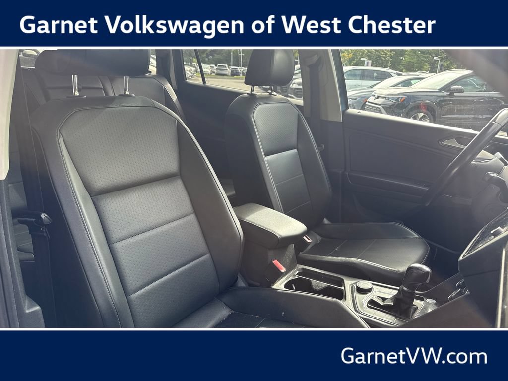 Used 2018 Volkswagen Tiguan SEL w/ 3rd Row Seat Package AWD/4WD image 16