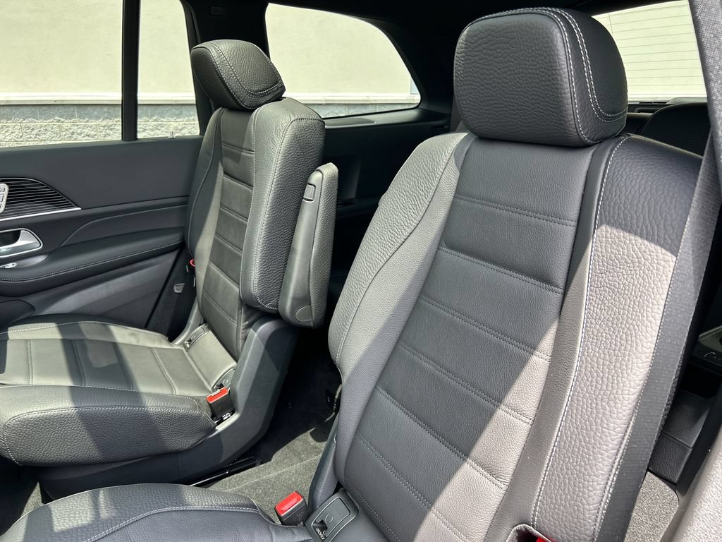 New 2026 Mercedes-Benz GLS 450 4MATIC image 26