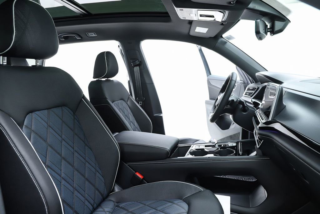 New 2026 Volkswagen Atlas Cross Sport SEL Premium R-Line image 36