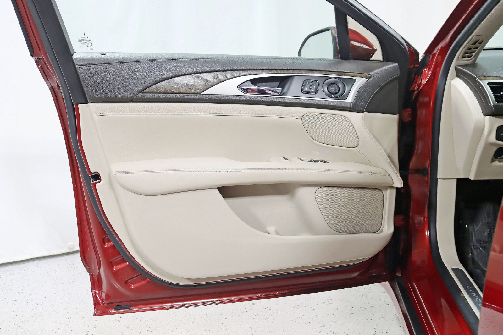 Used 2019 Lincoln MKZ Reserve image 32