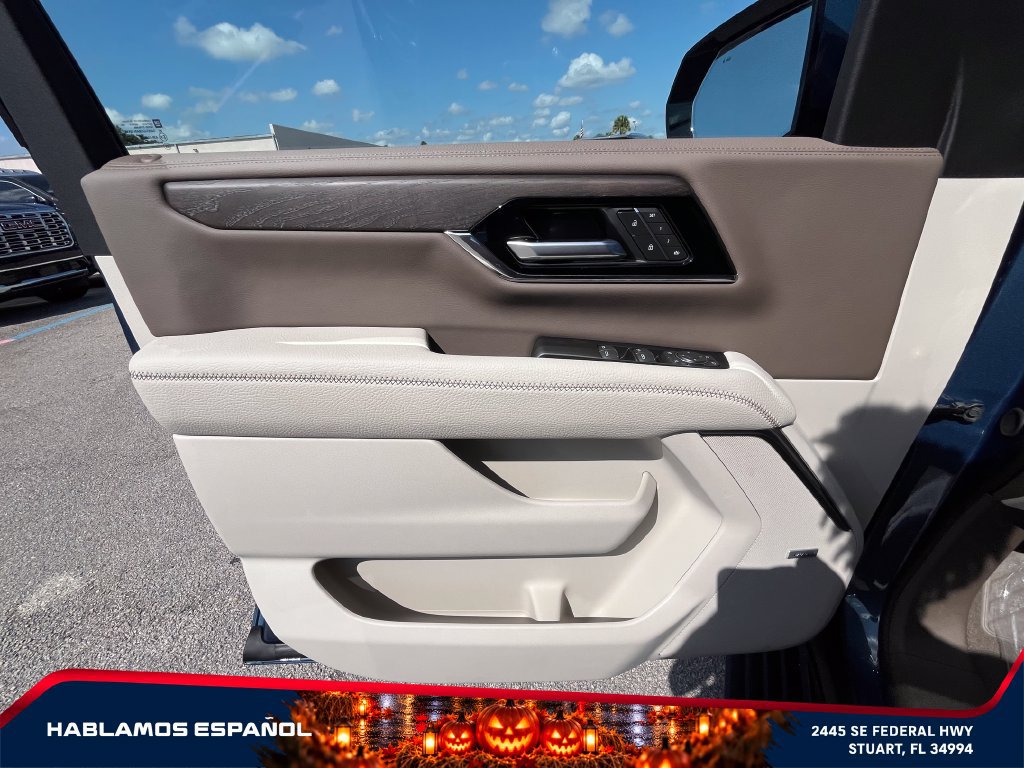 New 2026 GMC Yukon Denali w/ Denali Reserve Package AWD/4WD image 24
