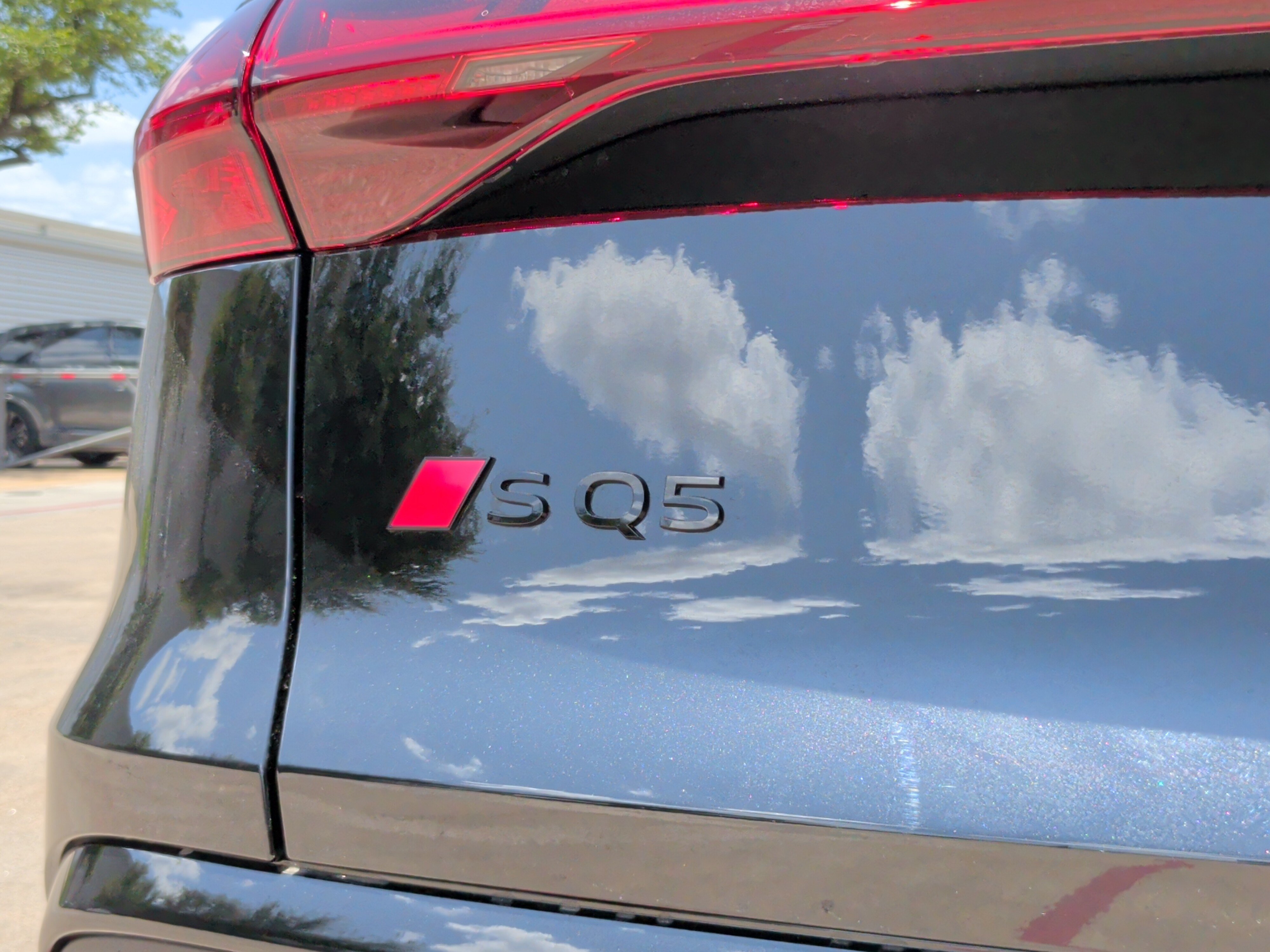 New 2026 Audi SQ5 Prestige AWD/4WD image 11