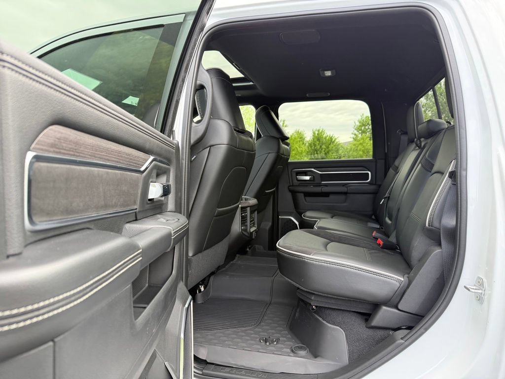 New 2026 RAM 3500 Laramie AWD/4WD image 16