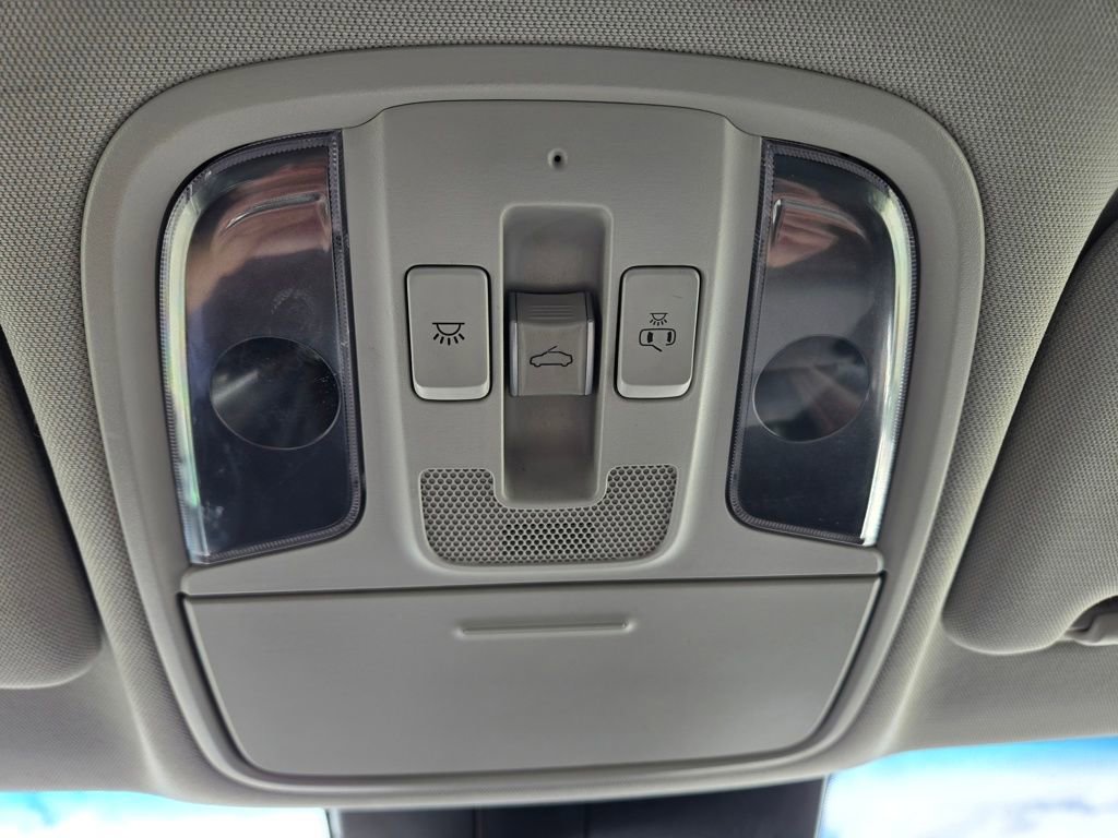 Used 2019 Kia Stinger Premium image 40