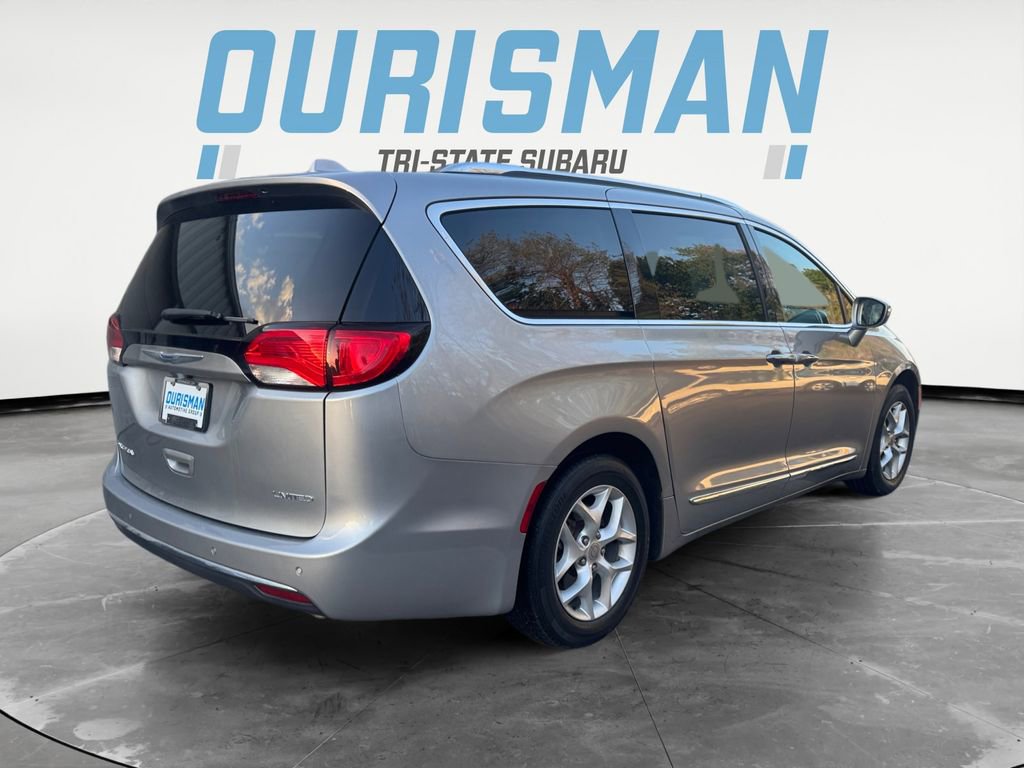Used 2020 Chrysler Pacifica Limited image 5